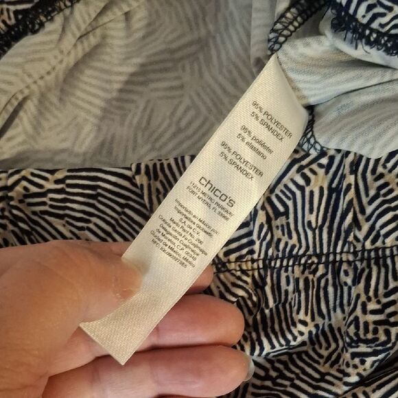 Easywear by Chico's Patterned Pants size 3 - Picture 4 of 6